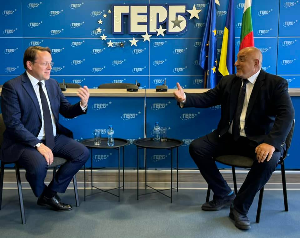 Бойко Борисов-Оливър Вархей